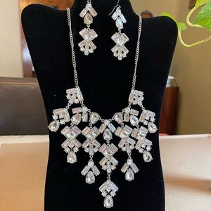 NWOT Rhinestone necklace and earring set
